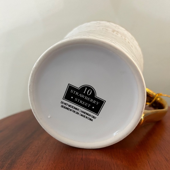 10 Strawberry Street “ Best Mom “ Mug | Gold Floral Ceramic Gift Cup 16oz - Picture 4 of 4